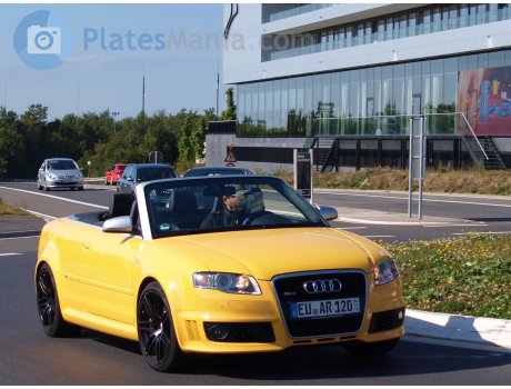 EU AR 120 (04/10), Audi RS4