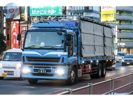 足立 100 き 411, Isuzu Giga