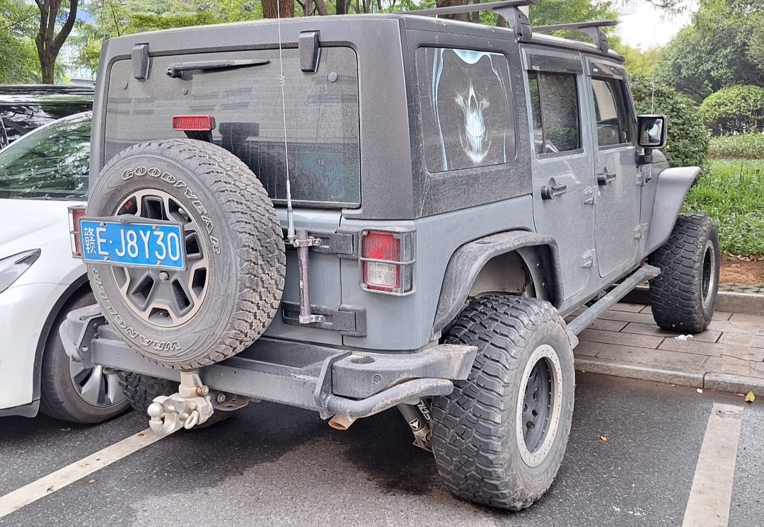 赣E·J8Y30, Jeep Wrangler 3rd gen 5-door SUV (JK), 2006–2018