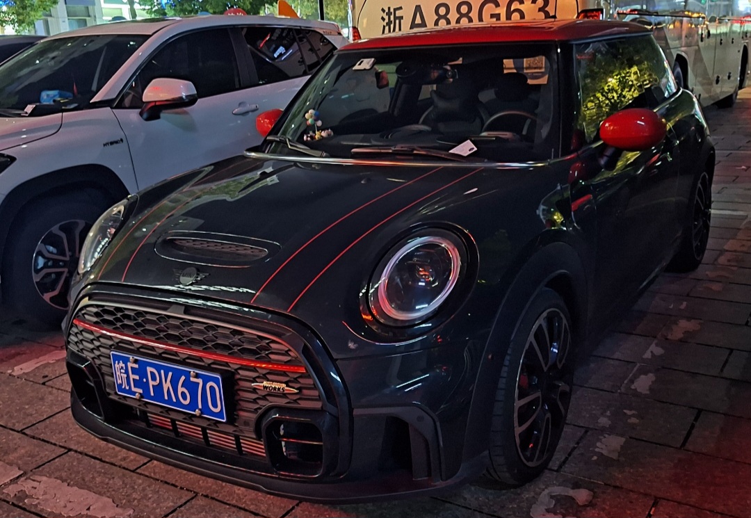 皖E·PK670, MINI Hatch 3rd gen 3-door Hatch (F56), 2013–2024