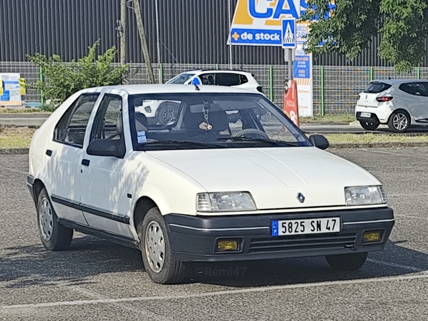 5825 SN 47, Renault 19 1st gen 5-door Hatch (B53), 1988–1992