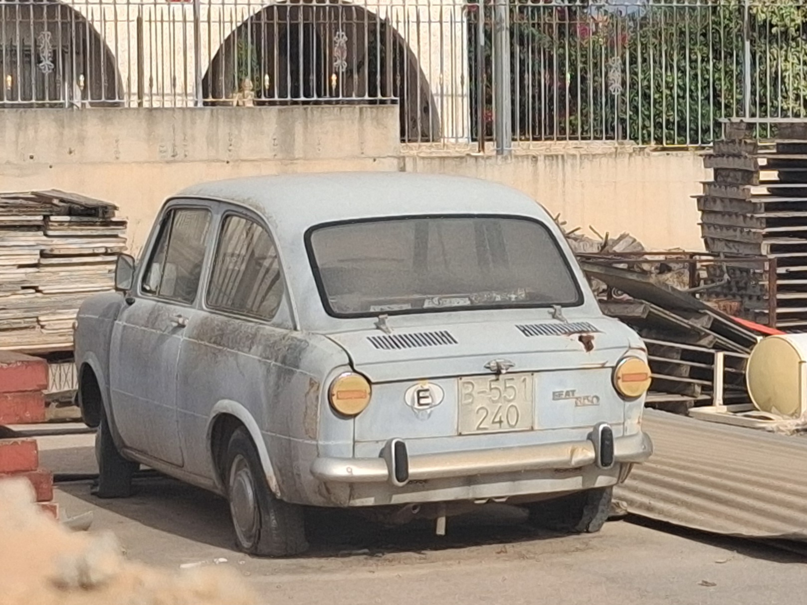 B-551240, SEAT 850 Berlina, 2 door (EA/ED), 1966-1974