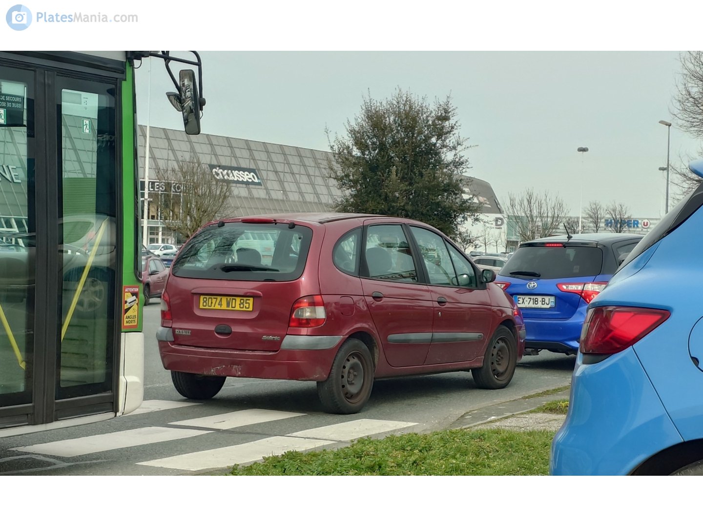 8074 WD 85, Renault Scénic 1st gen (J64), facelift, 1999–2003 (–2010 for LATAM-market)