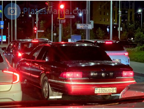 230 AJD 01, Mercury Grand Marquis