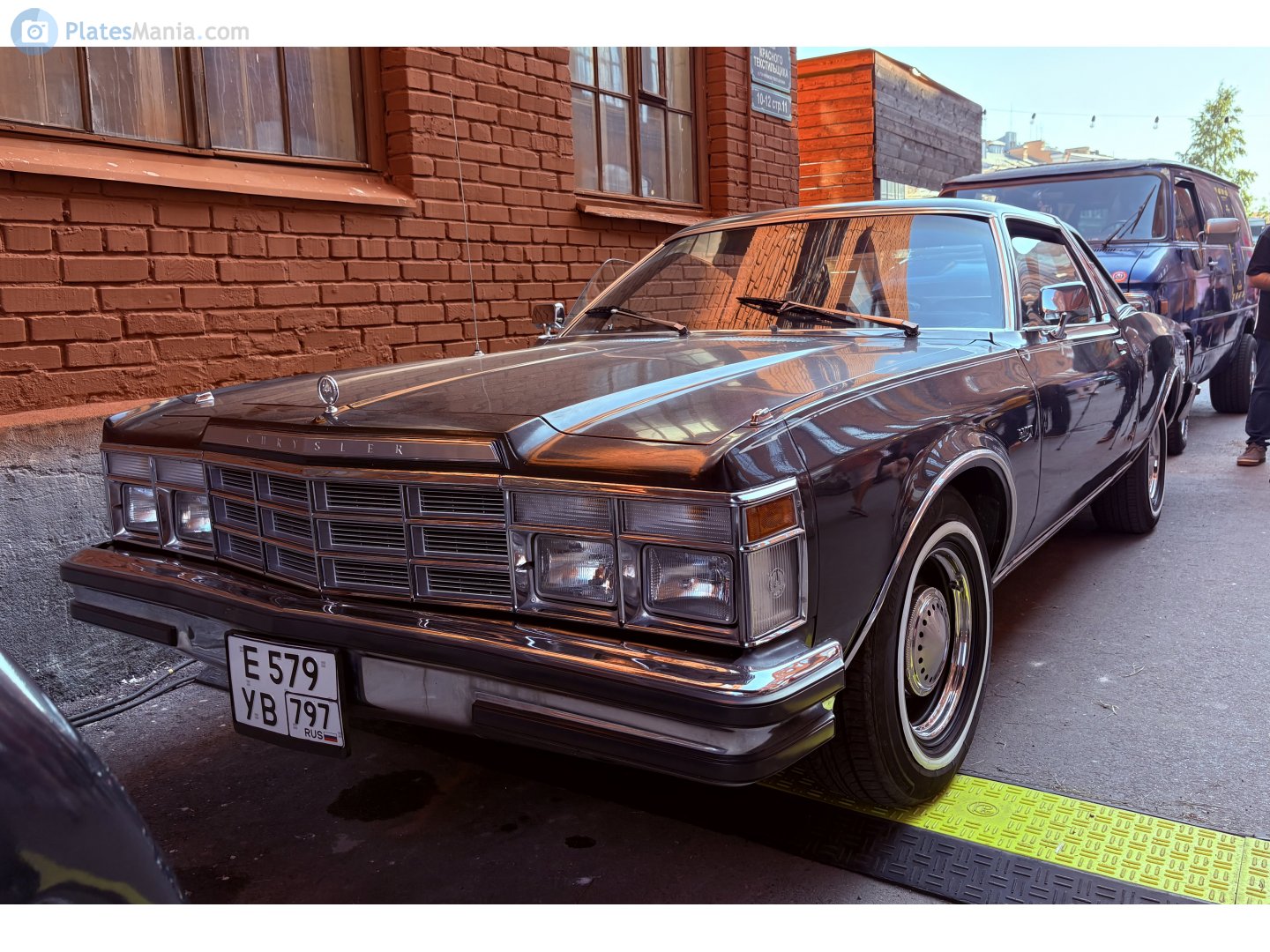 е 579 ув 797, Chrysler LeBaron 1st gen Coupé, 1977–1981
