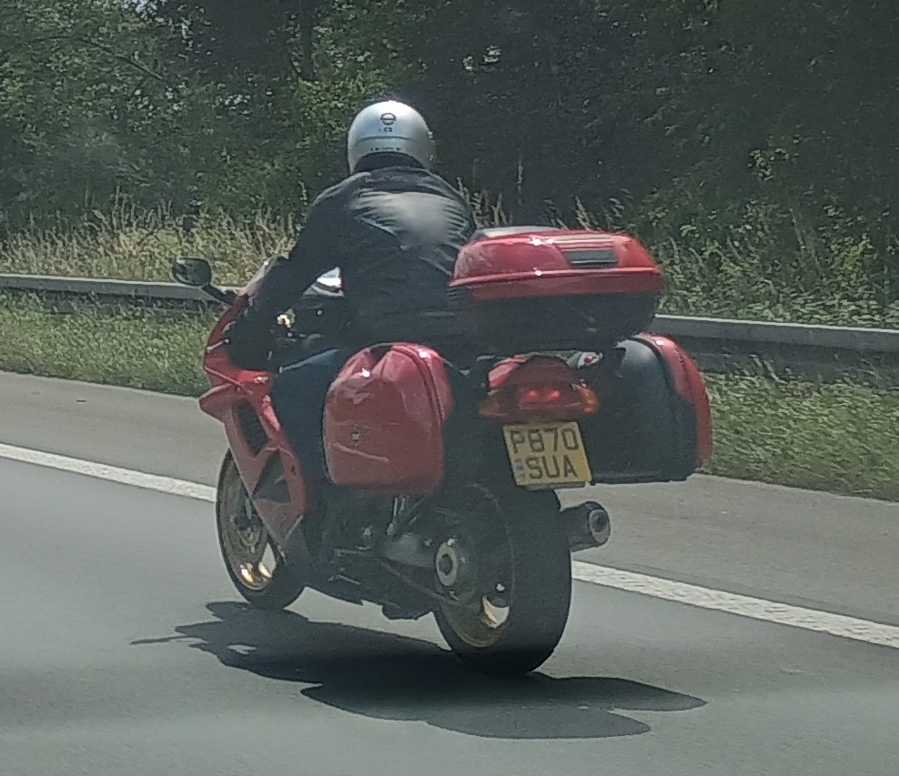 P870SUA, Honda VFR Series 3rd & 4th gen VFR750F (RC36), 1990–1997