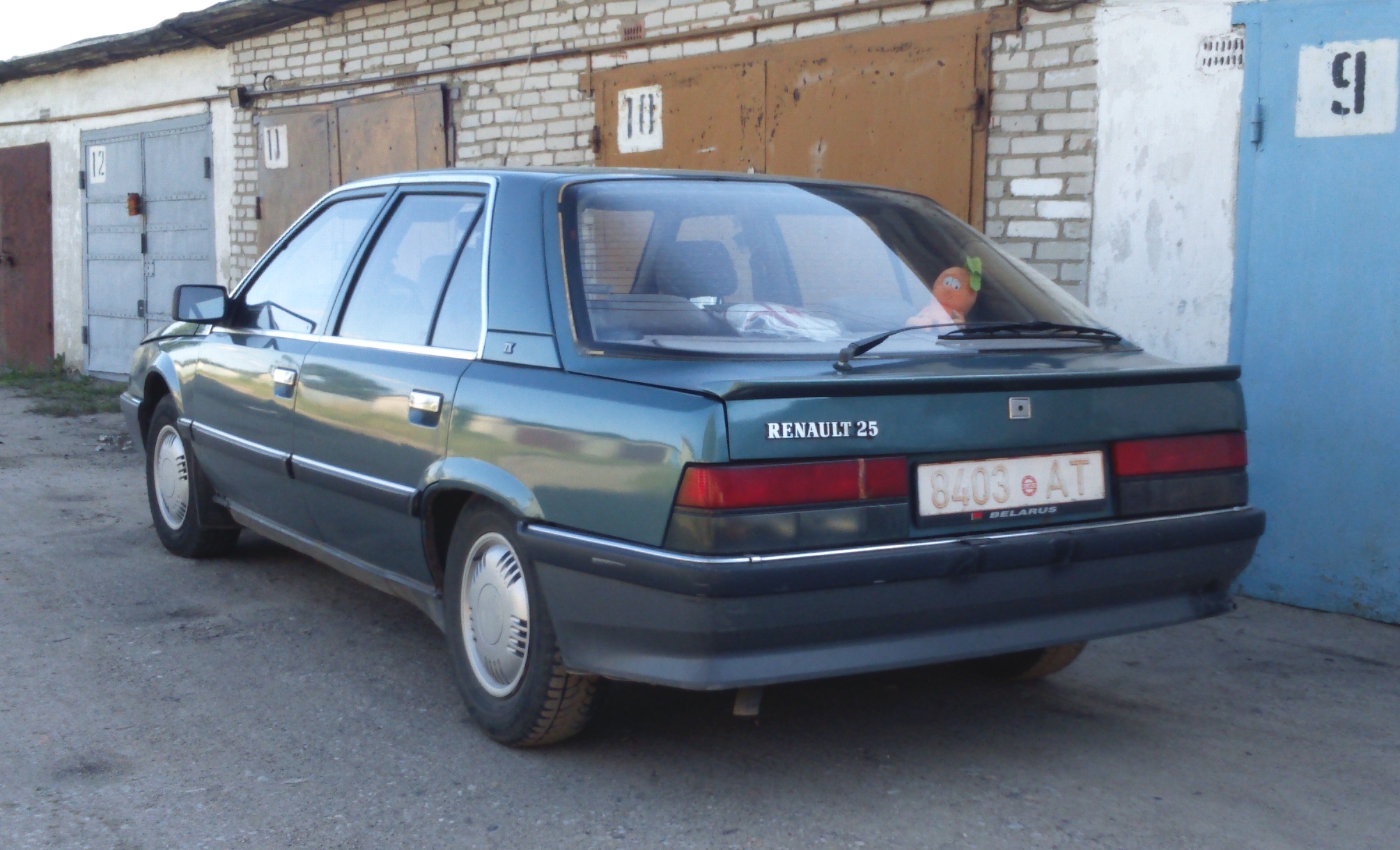8403 AT, Renault 25 1st gen (B29), facelift, 1988–1992