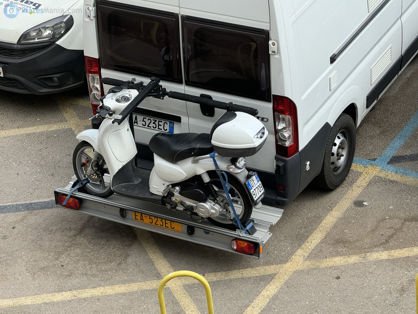 DY 97709, Aprilia Scarabeo 