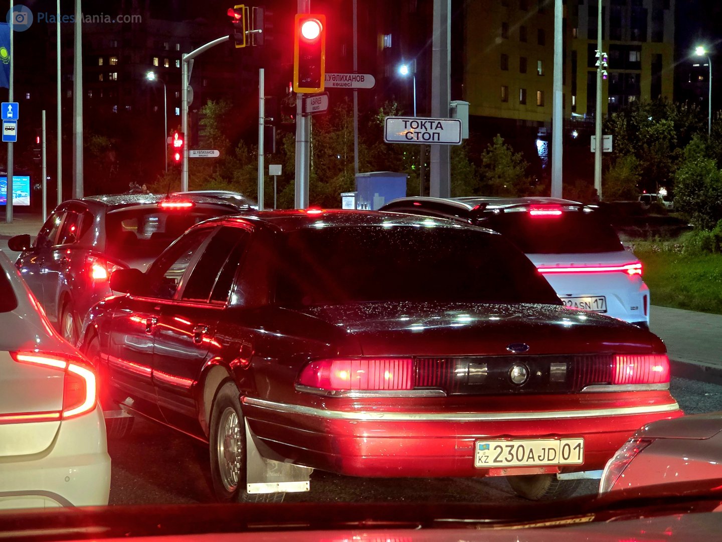 230 AJD 01, Mercury Grand Marquis 2nd gen (M74/M75; EN53), 1991–1994