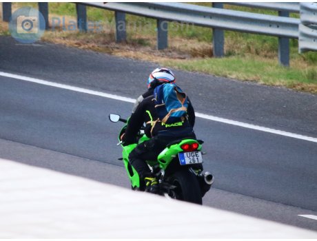 UGE-261, Kawasaki Ninja ZX-9R