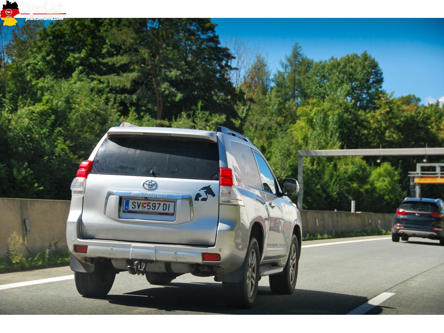 SV 597 DI, Toyota Land Cruiser Prado 4th gen 3-door SUV (J155), 2009–2013