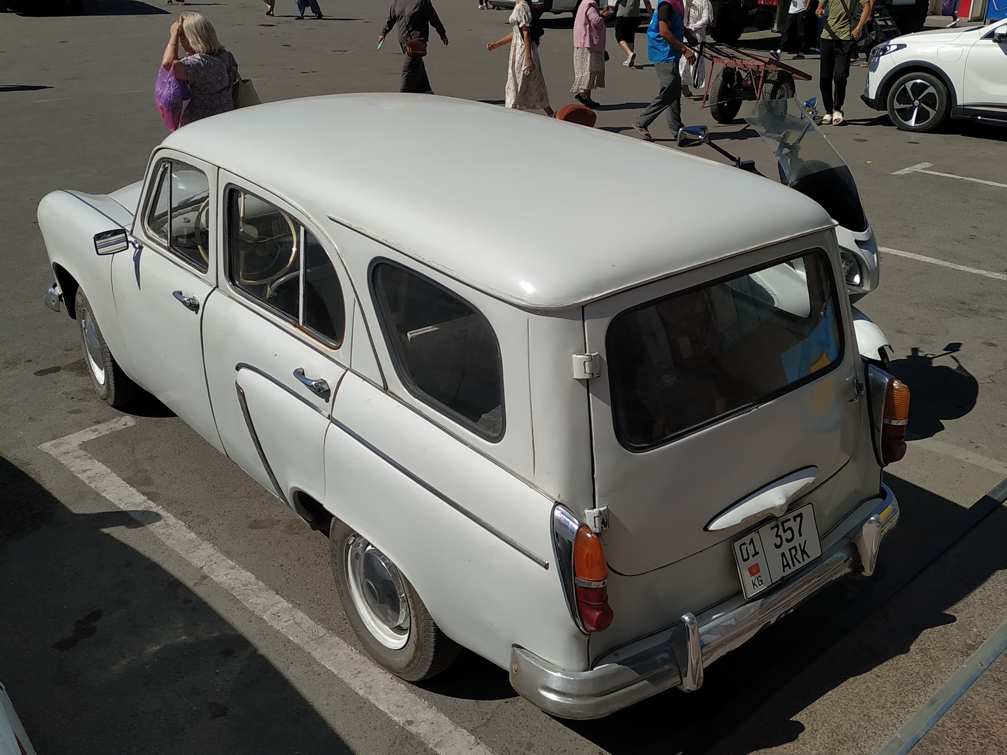 01 357 ARK, Moskvich (AZLK) 423/424 423, 1957–1958