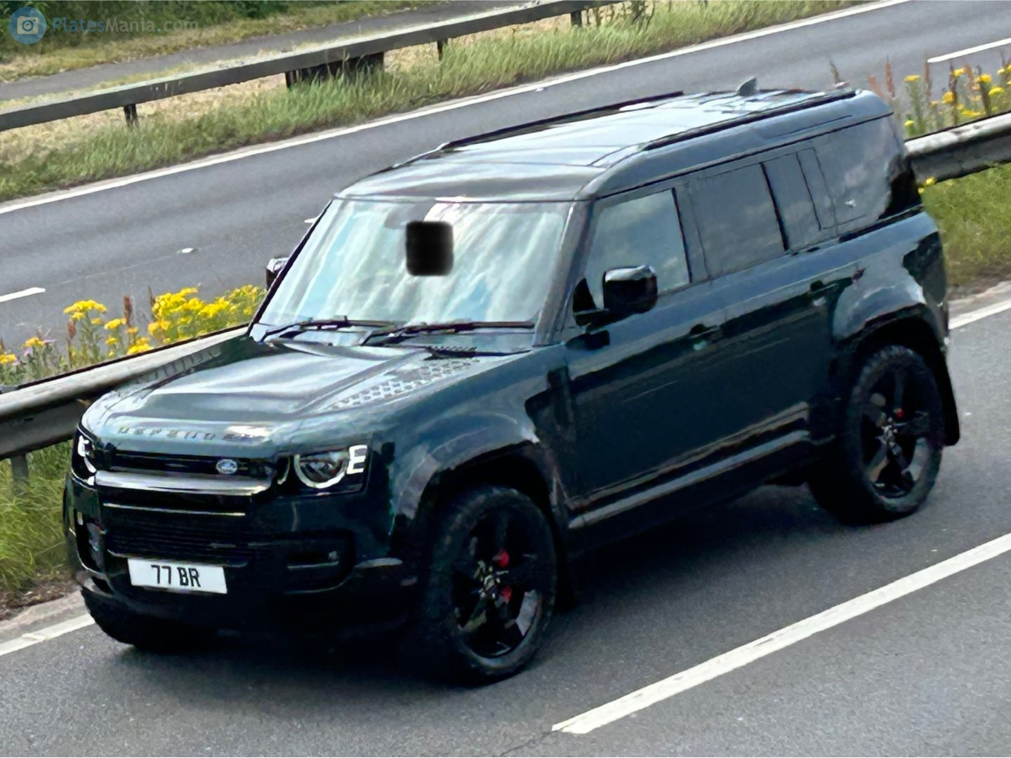 77BR, Land Rover Defender 2nd gen 110