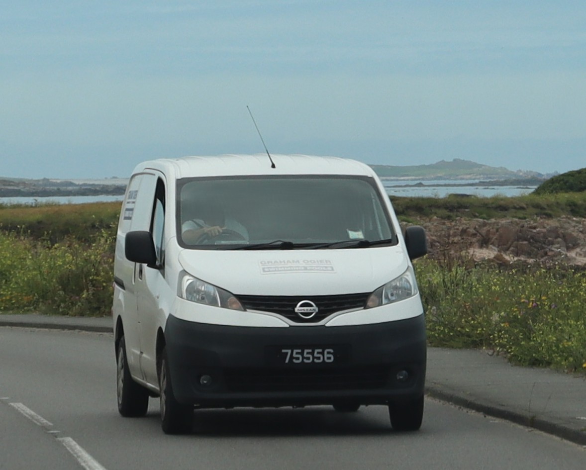 75556, Nissan NV200 