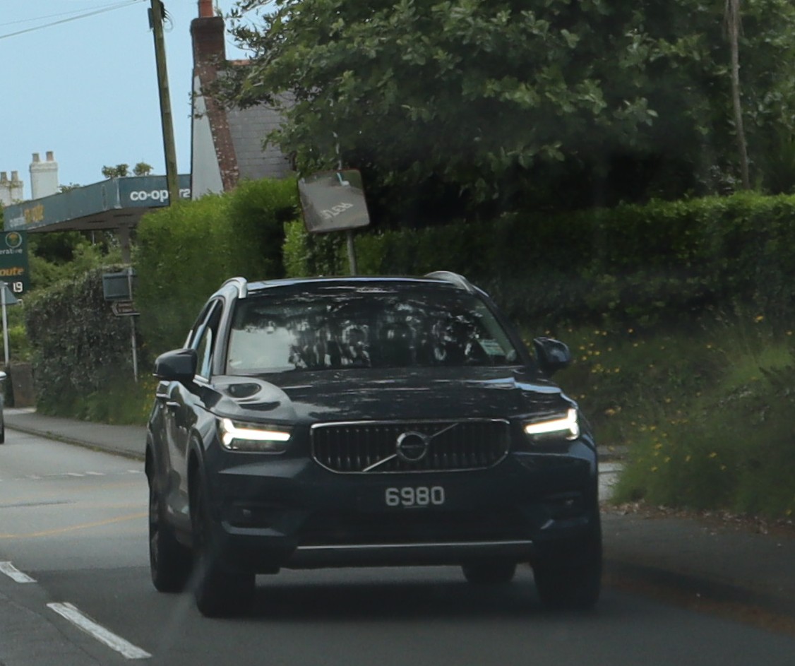 6980, Volvo XC40 / EX40 1st gen (536), 2017–
