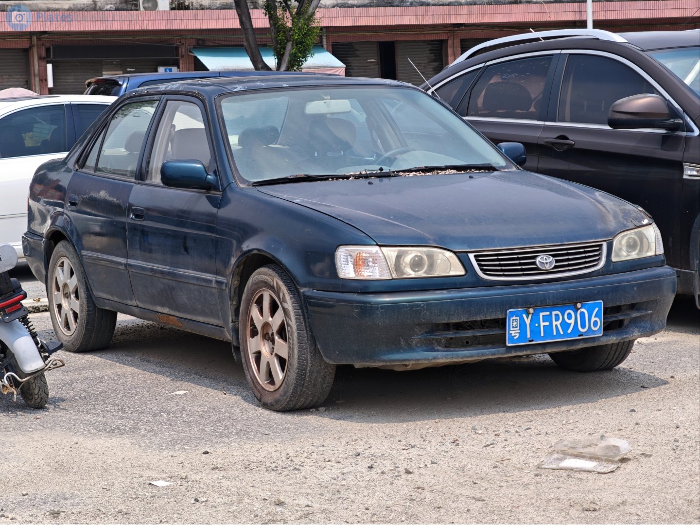 粤Y·FR906, Toyota Corolla 8th gen Sedan (E110; JP- and Pacific-market), 1995–2000
