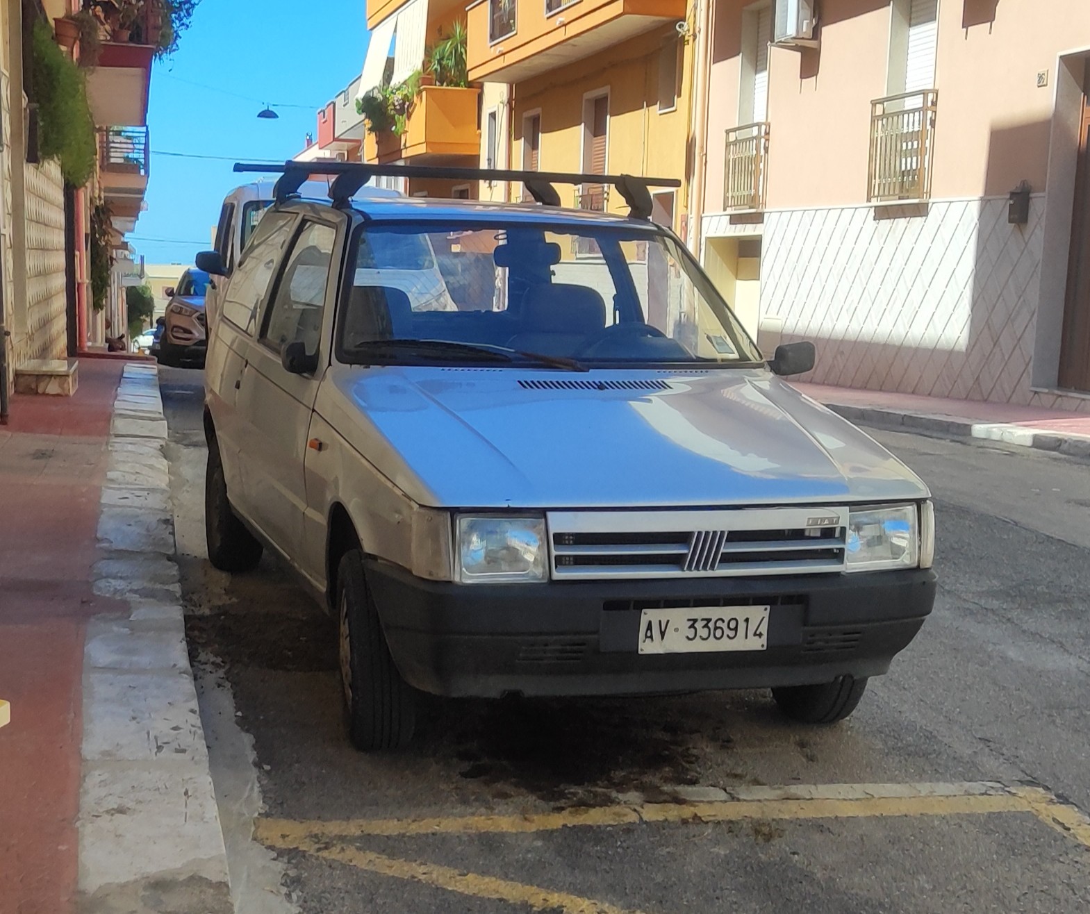 AV 336914, FIAT Uno 1st gen (CS/Mille) 3-door Hatch (146; LATAM-market), 1984–2004