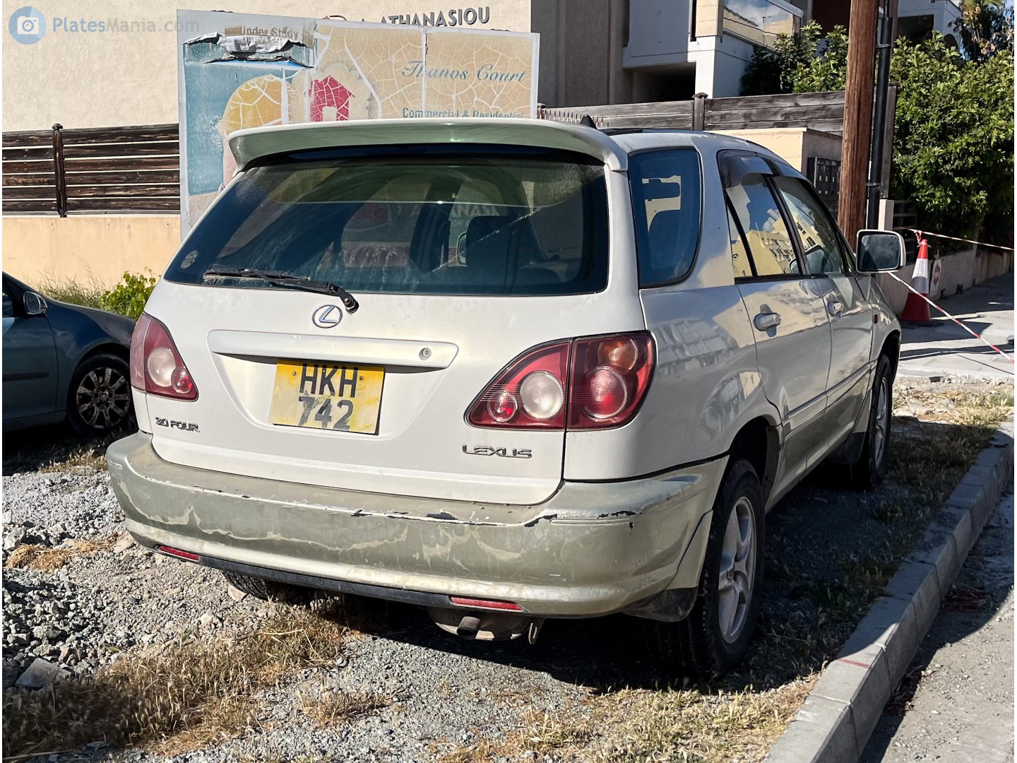 HKH 742, Toyota Harrier 1st gen (XU10), 1997–2003