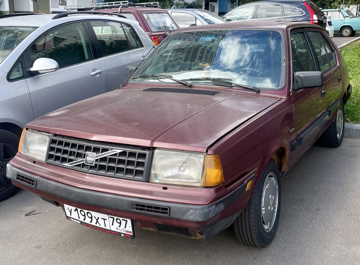 у 199 хт 797, Volvo 360 1st gen 5-door Hatch (365), 1982–1990
