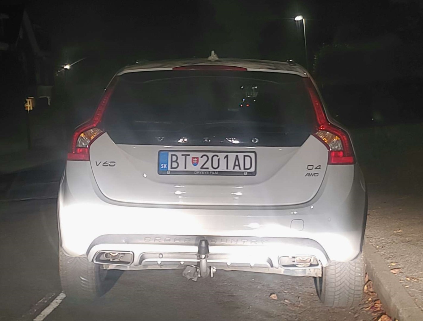 BT-201AD, Volvo V60 1st gen Cross Country (155/157), 2015–2018