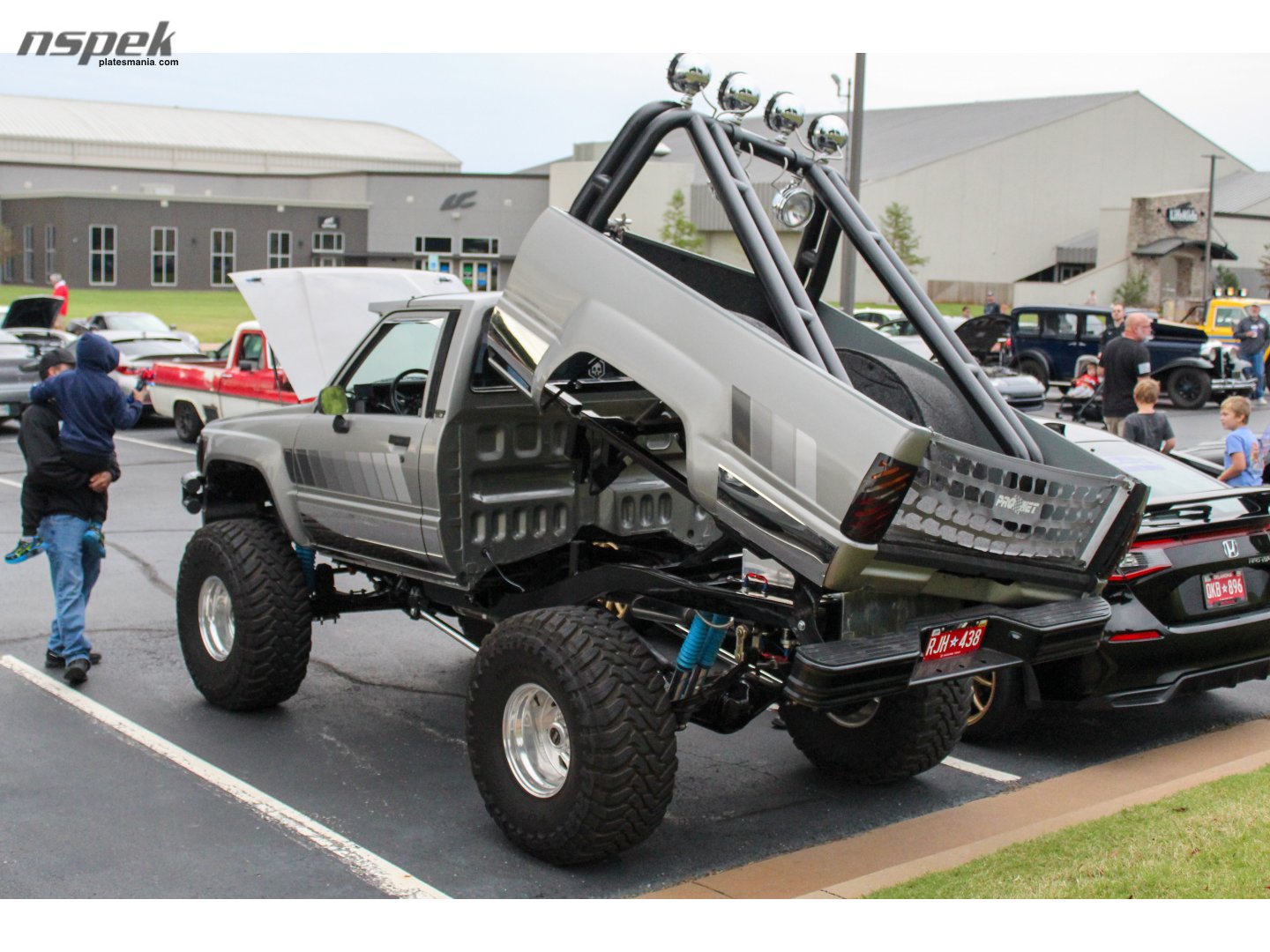 RJH-438, Toyota Pickup 3rd gen (N60), 1983–1988