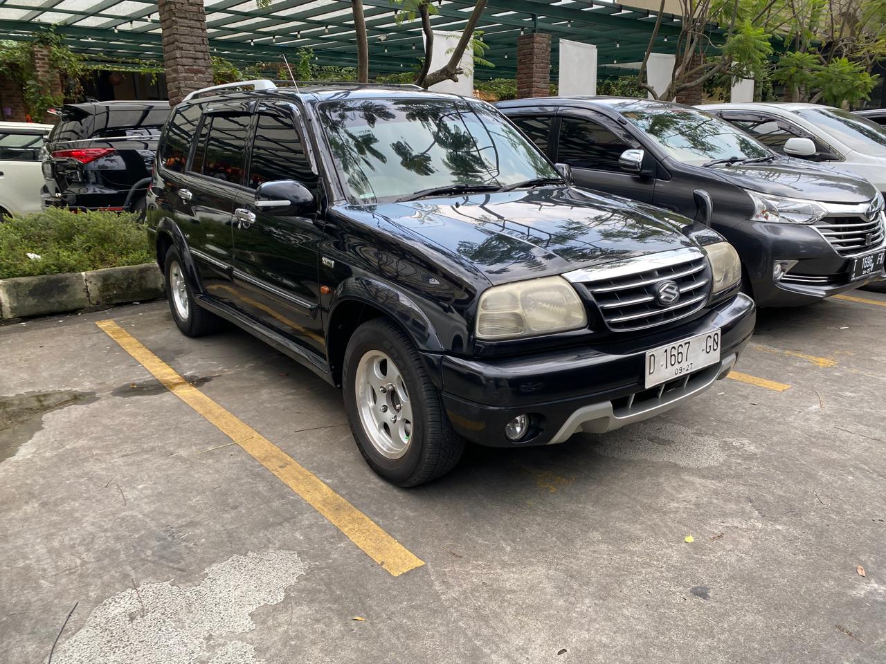 D 1667 GO, Suzuki Grand Escudo 1st gen (TX92W), 2000–2003