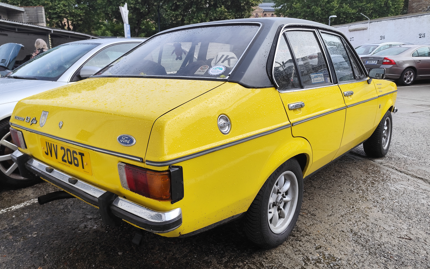 JVV206T, Ford Escort 2nd gen 4-door Sedan (AFR), 1974–1980