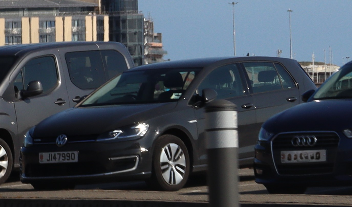 J147990, Volkswagen Golf 7th gen e-Golf 5-door Hatch (5G), 2014­–2021