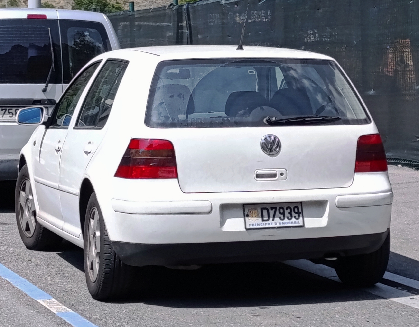 D 7939, Volkswagen Golf 4th gen 5-door Hatch (1J1), 1997–2003 (–2008 for CN-market)