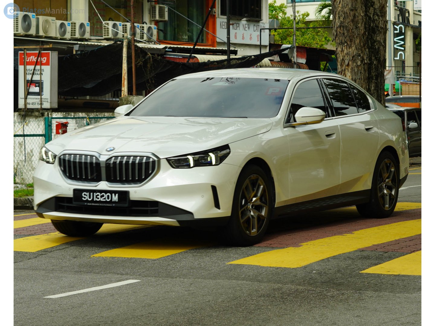 SU 1320 M, BMW 5 Series 8th gen Sedan (G60/G68), 2023–