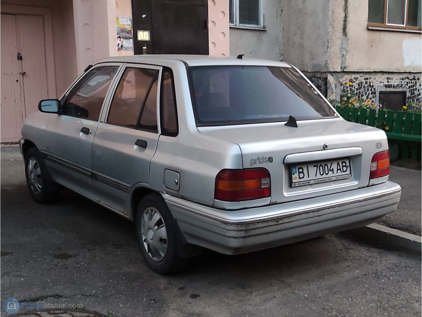 BI 7004 AB, Kia Pride 1st gen (β) Sedan (Y), 1990–2000