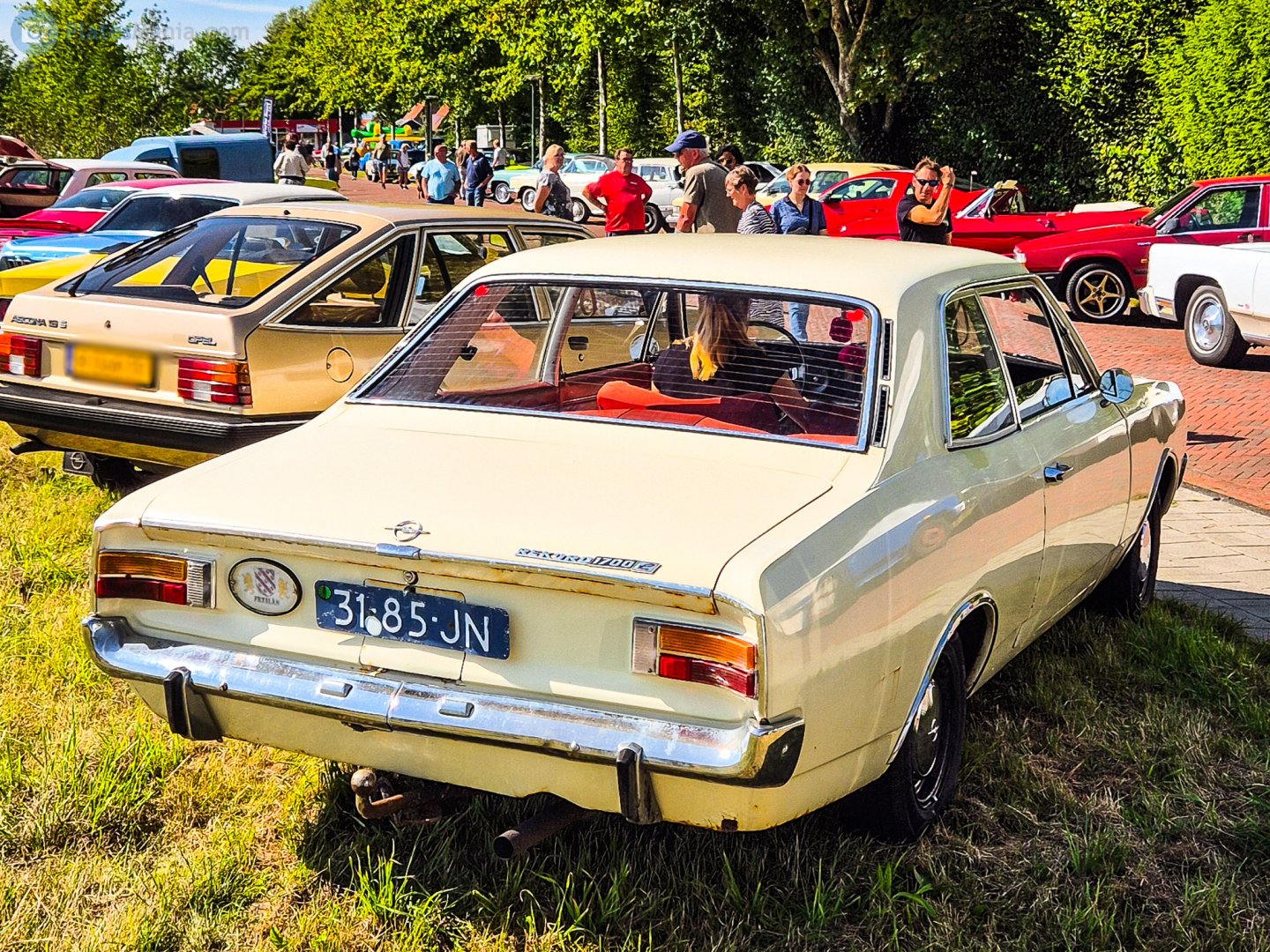 31-85-JN, Opel Rekord 3rd gen 2-door Sedan (C), 1966–1971