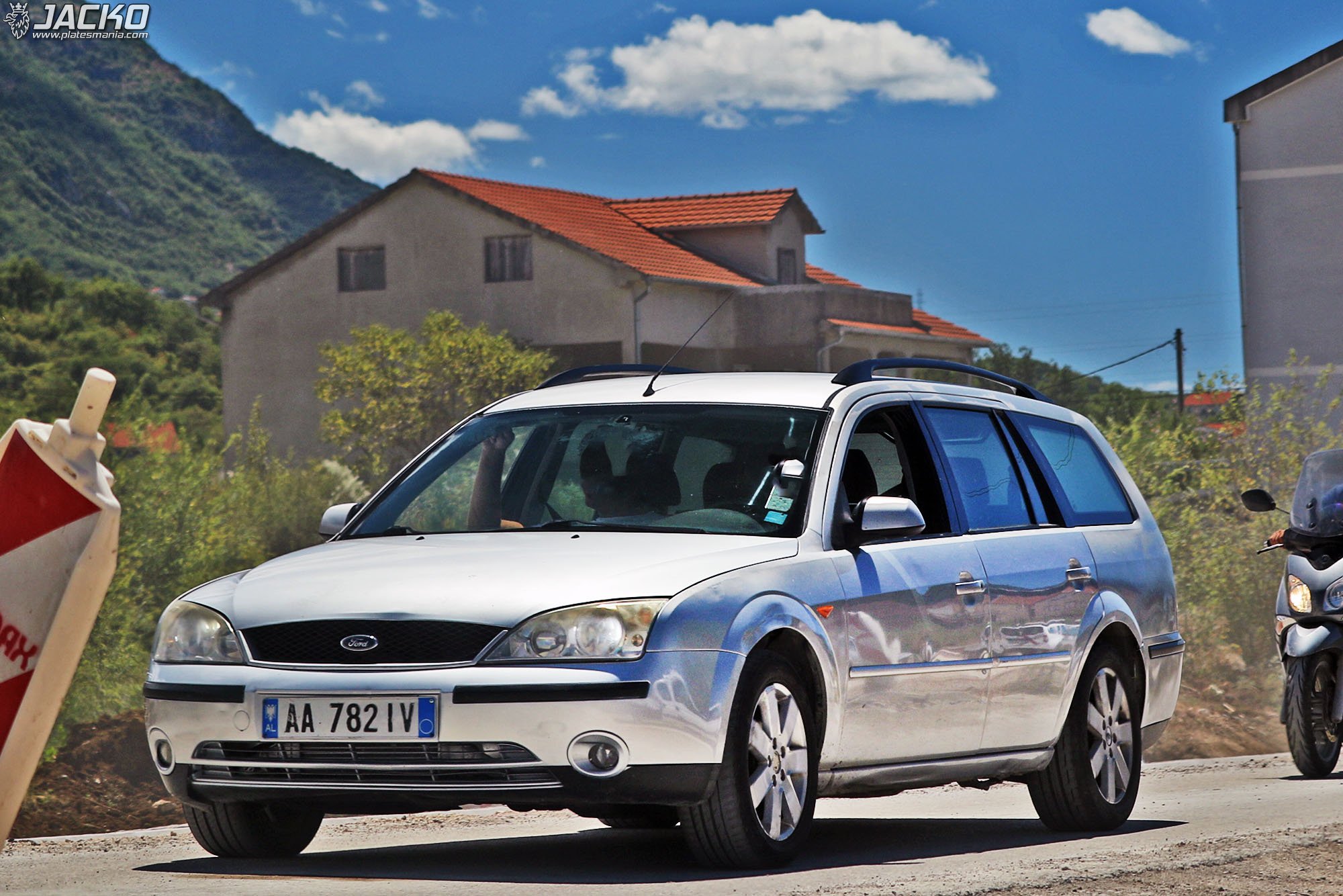 AA 782 IV, Ford Mondeo 2nd gen Turnier Wagon (Mk3; CD132), 2000–2007