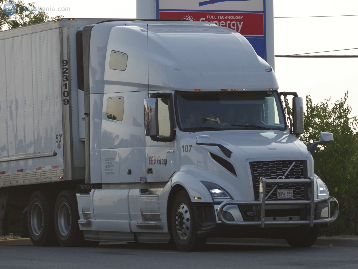 P4-999, Volvo VN Series 3rd gen VNL, 2017­–