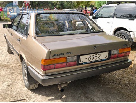 L 8952 J, Audi 80