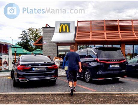 KE 9070 AO, Lexus LM