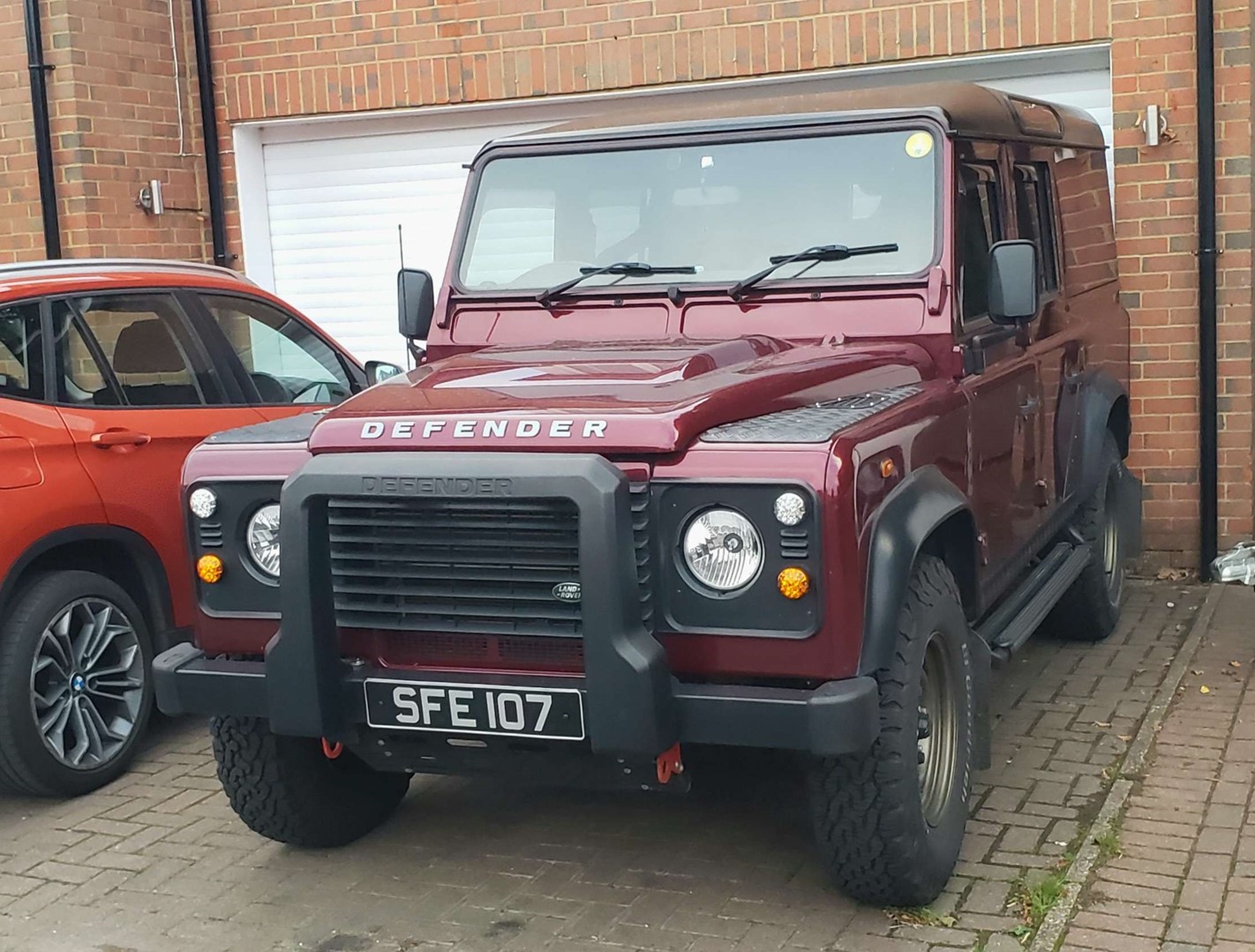 SFE107, Land Rover Defender 1st gen 110