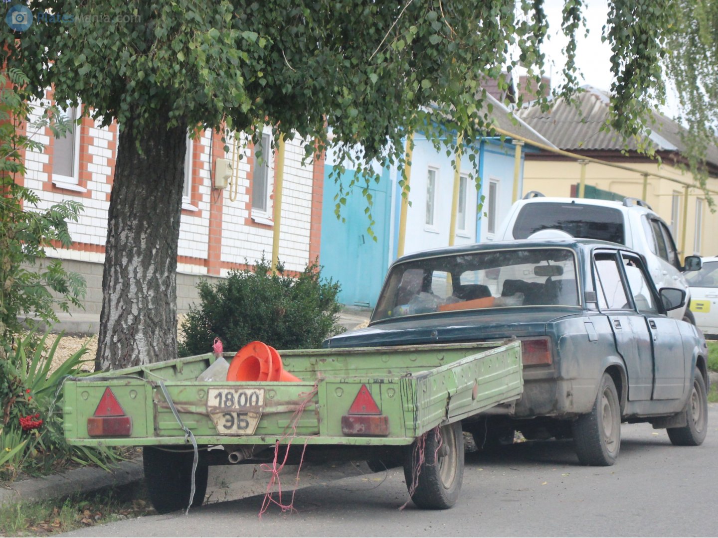 1800 ЭБ, BAZ (BZKT) 8142 