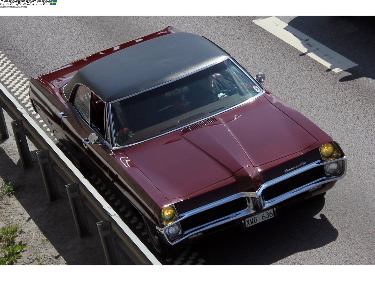 XWG 636, Pontiac Bonneville 4th gen 1967 4-door Hardtop/Sedan (26239/26269; B-body), 2nd facelift, 1966–1967