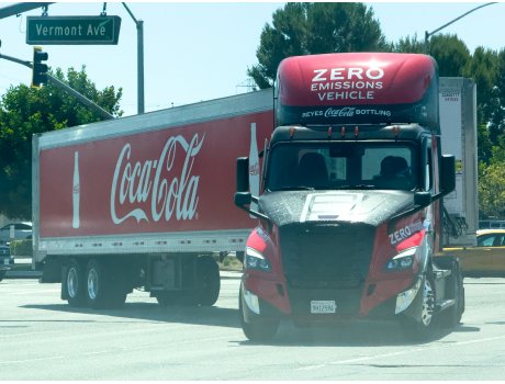 9H12596, Freightliner Cascadia