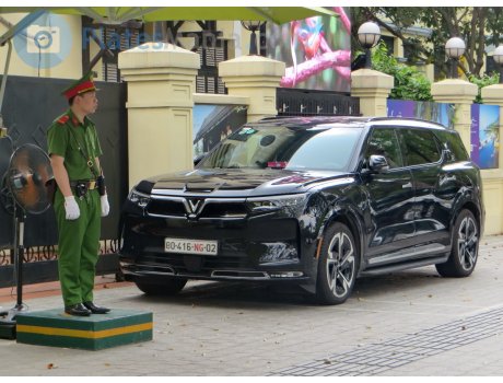 80-416-NG-02, VinFast VF9