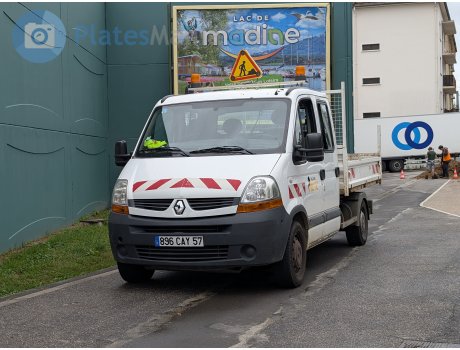 896 CAY 57, Renault Master