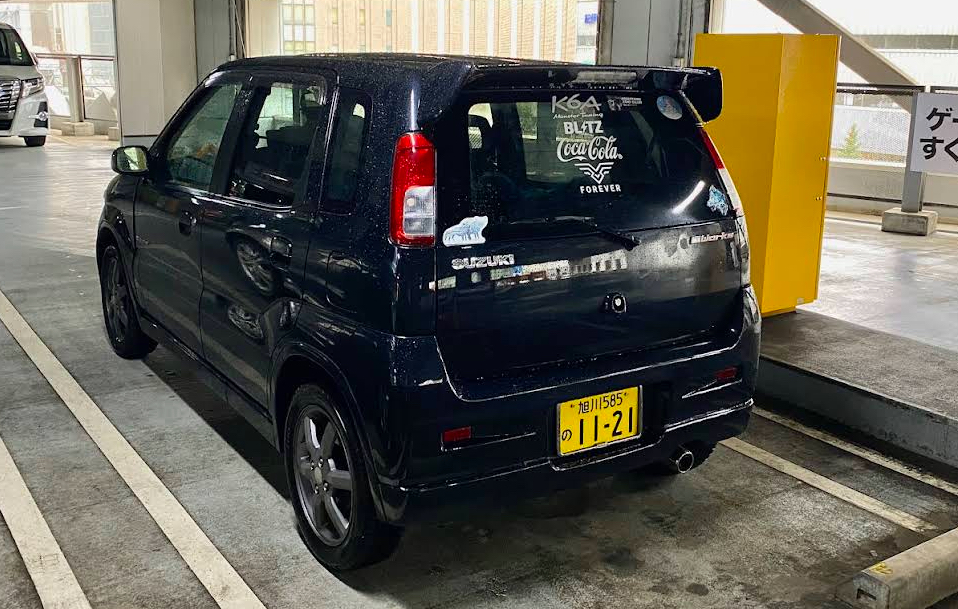 旭川 585 の 1121, Suzuki Kei 1st gen 5-door Hatch (HN11/HN21/HN12/HN22), 1999–2009