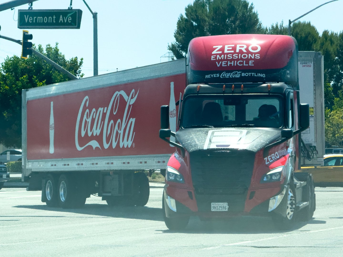 9H12596, Freightliner Cascadia eCascadia (2019–)