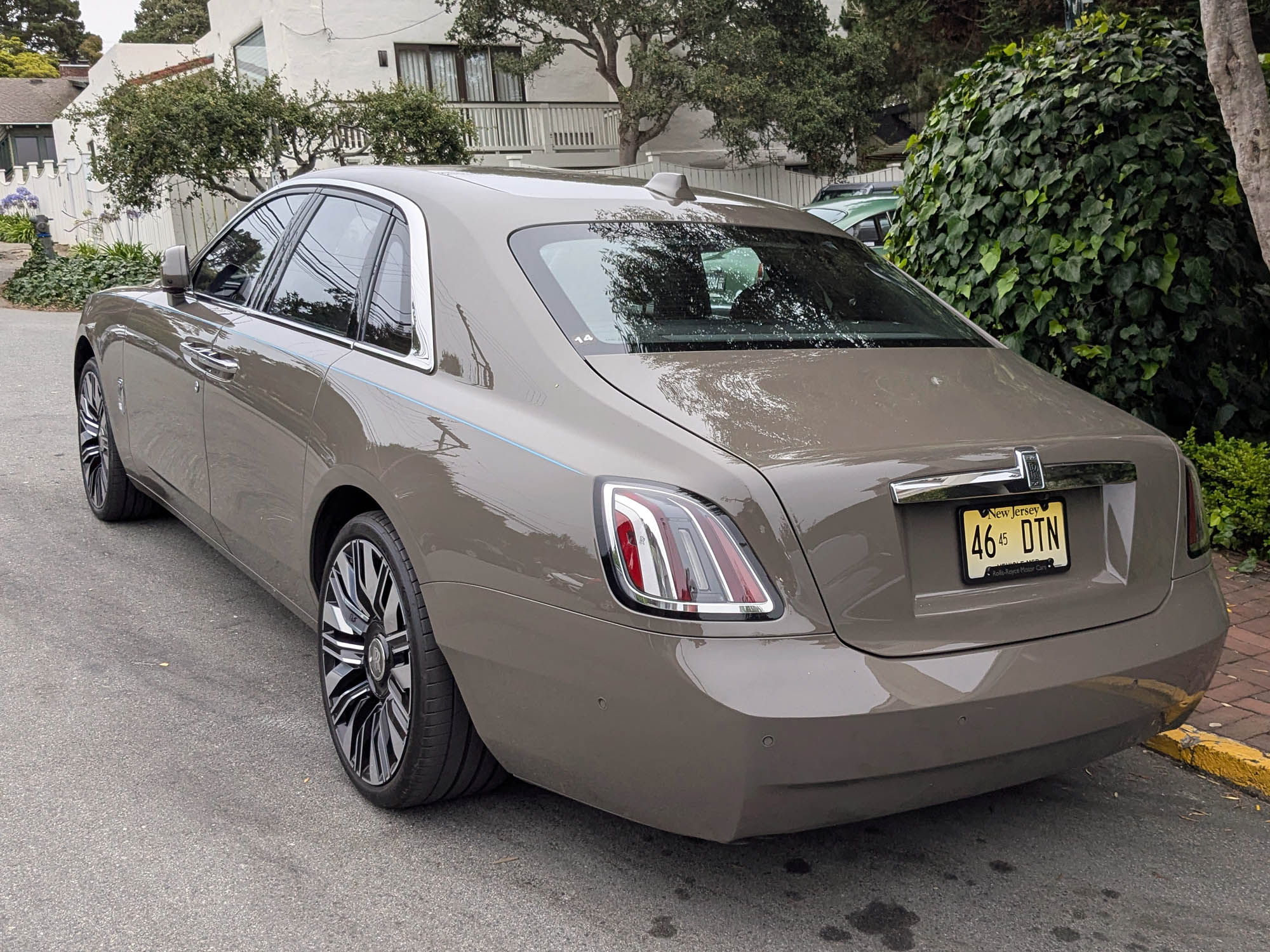 4645 DTN, Rolls-Royce Ghost 2nd gen (RR21/RR22), facelift, 2024–