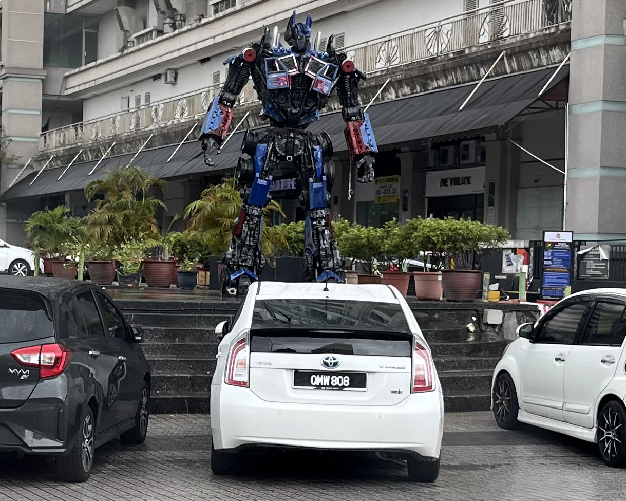 QMW 808, Toyota Prius 3rd gen Liftback (ZVW30), 2009–2015