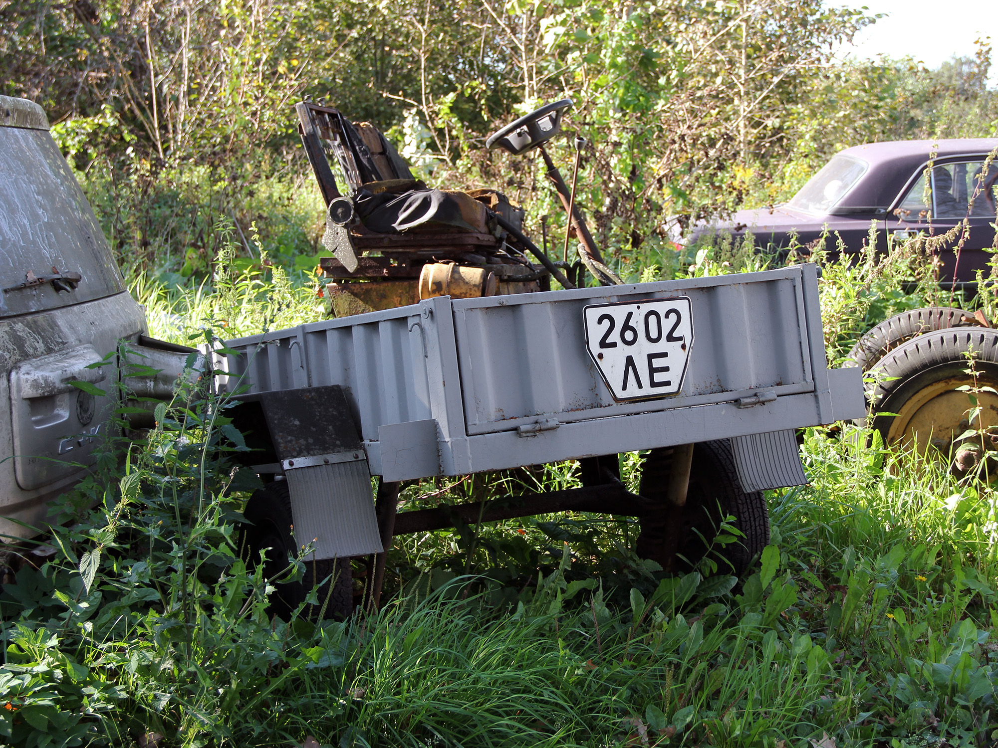 2602 ЛЕ, Trailers (1977) 