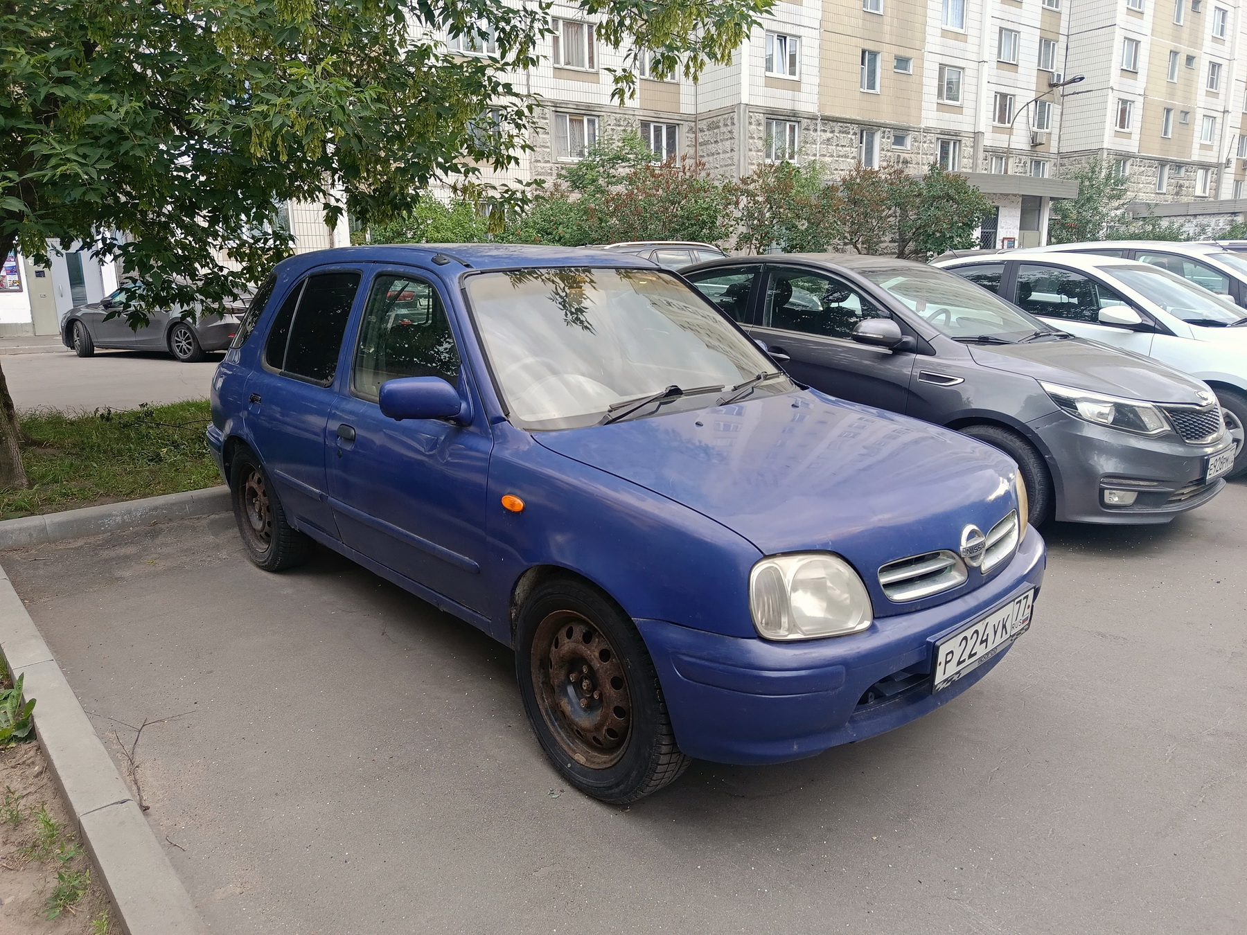 р 224 ук 77, Nissan March 2nd gen Box Wagon (K11; JP-market), 1999–2002