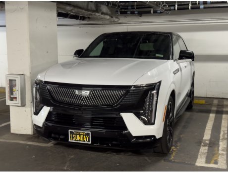 1SUNDAY, Cadillac Escalade