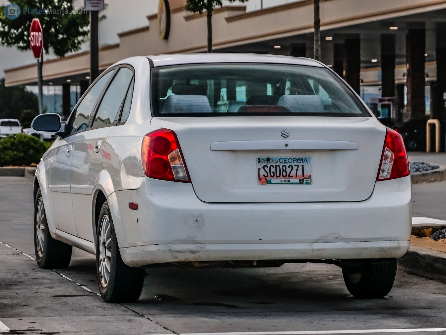SGD8271, Suzuki Forenza 1st gen Sedan (J200; NA-market), 2003–2008